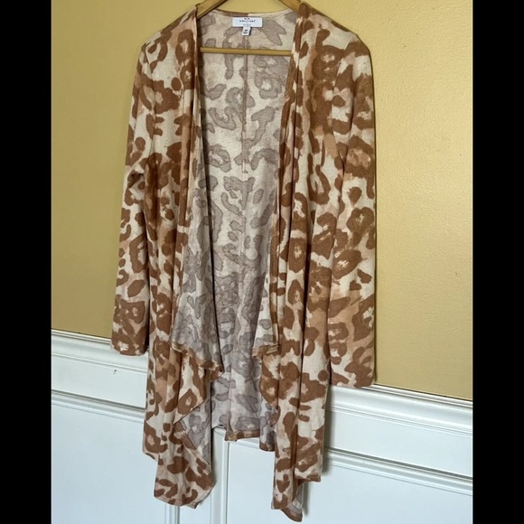 New Directions Animal Print Open Front Waterfall Asymmetrical Hem Cardigan Sz M - Picture 6 of 10